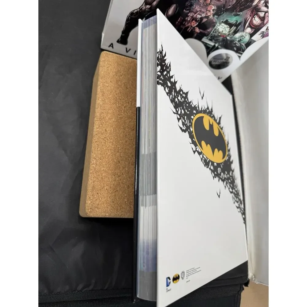 Batman A Visual History HC DC Comics DK Matthew Manning w/ Slip Case & 2 Prints